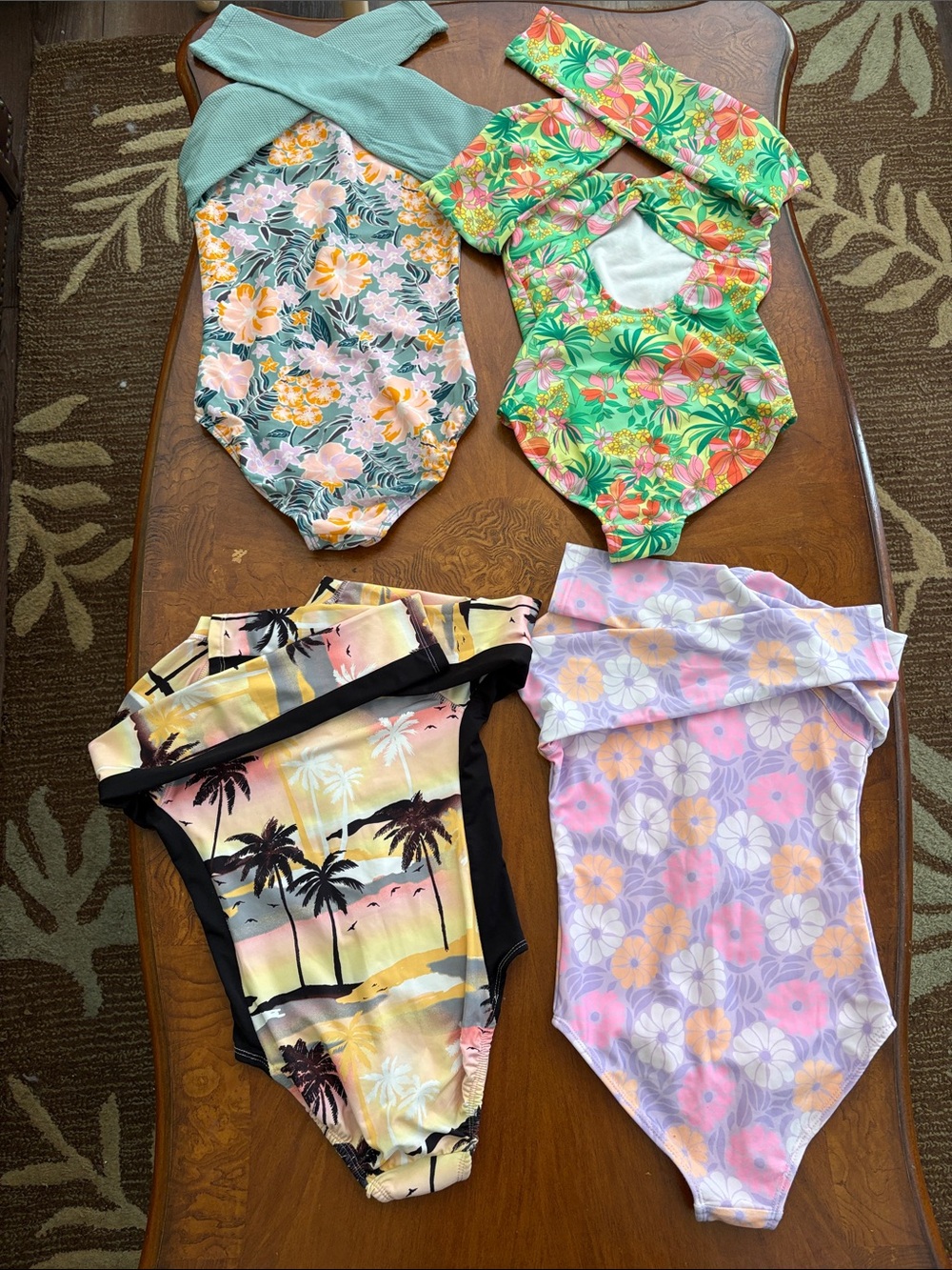 Bundle of 4 One Piece Long Sleeve Rashguard Girls Swimsuits Size 6/6X - Picture 3 of 5